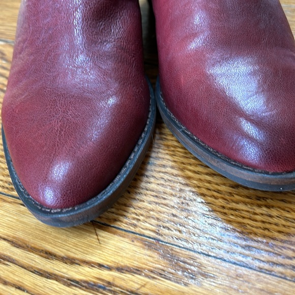 Lucky Brand maroon Fausst style leather booties. Size 6. Great condition. - Picture 2 of 11